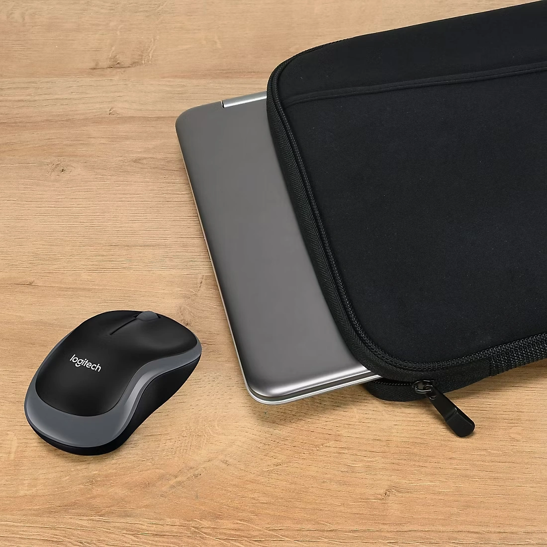 Logitech Laptop Sleeve with Mouse Bundle - Black 4 Logitech Laptop Sleeve with Mouse Bundle - Black