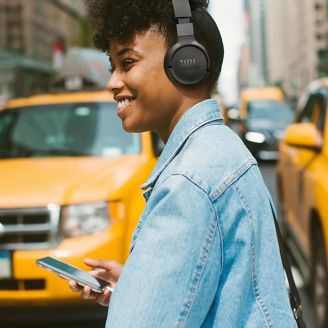 JBL Tune 670NC Wireless On Ear Noise Cancelling Wireless Headphones
