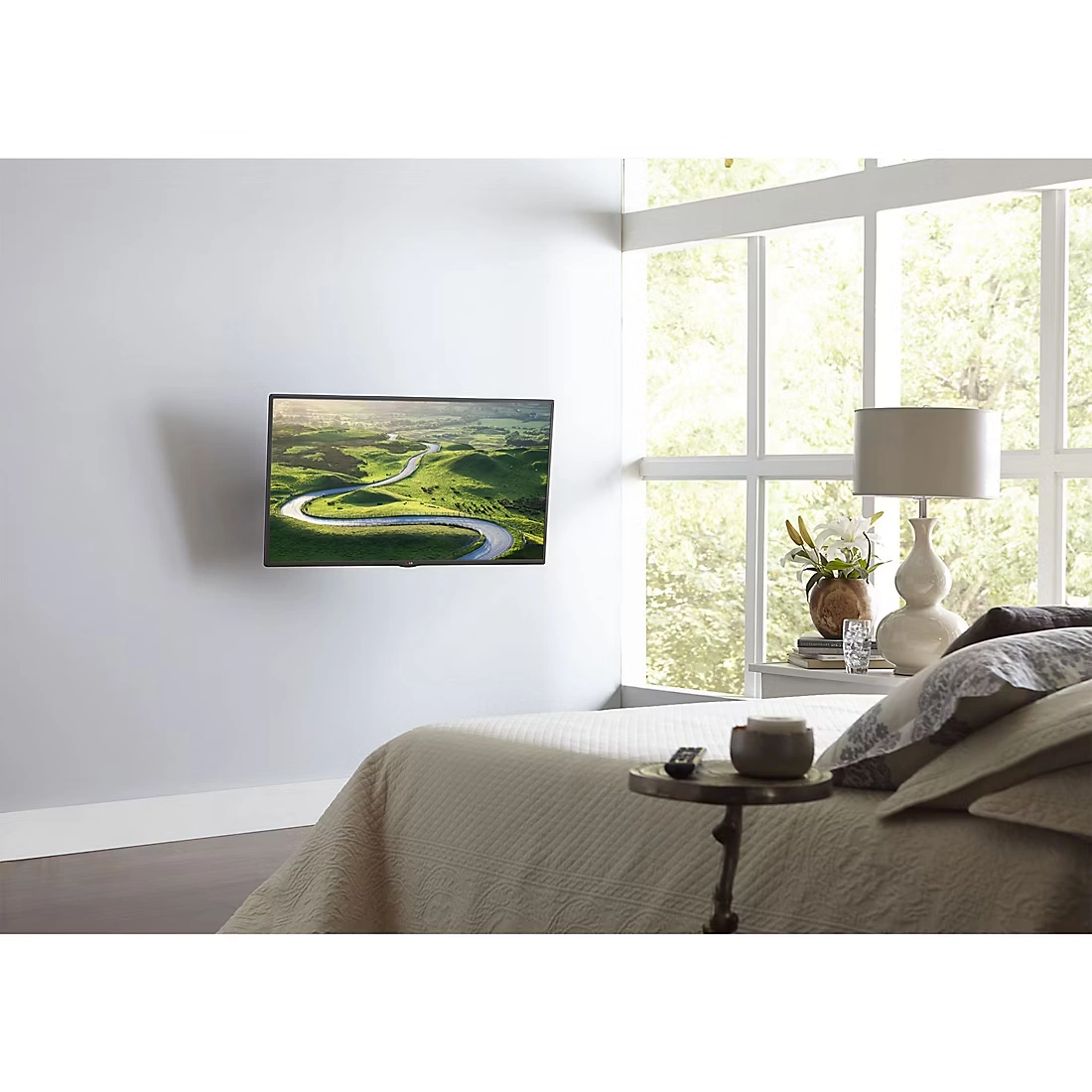 SANUS Decora Full-Motion Wall Mount for TVs 32\"-55\"