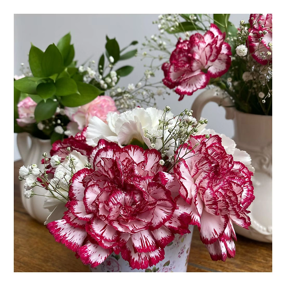 Grower's Choice Carnations, 200 ct. - Novelty Assorted