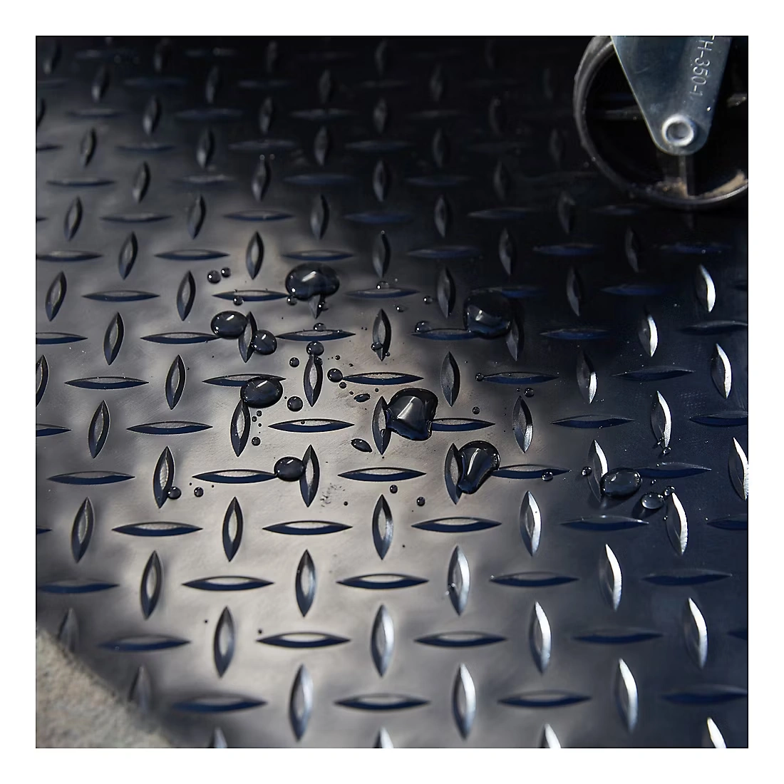 Berkley Jensen Heavy Duty Gas Grill Mat - Black