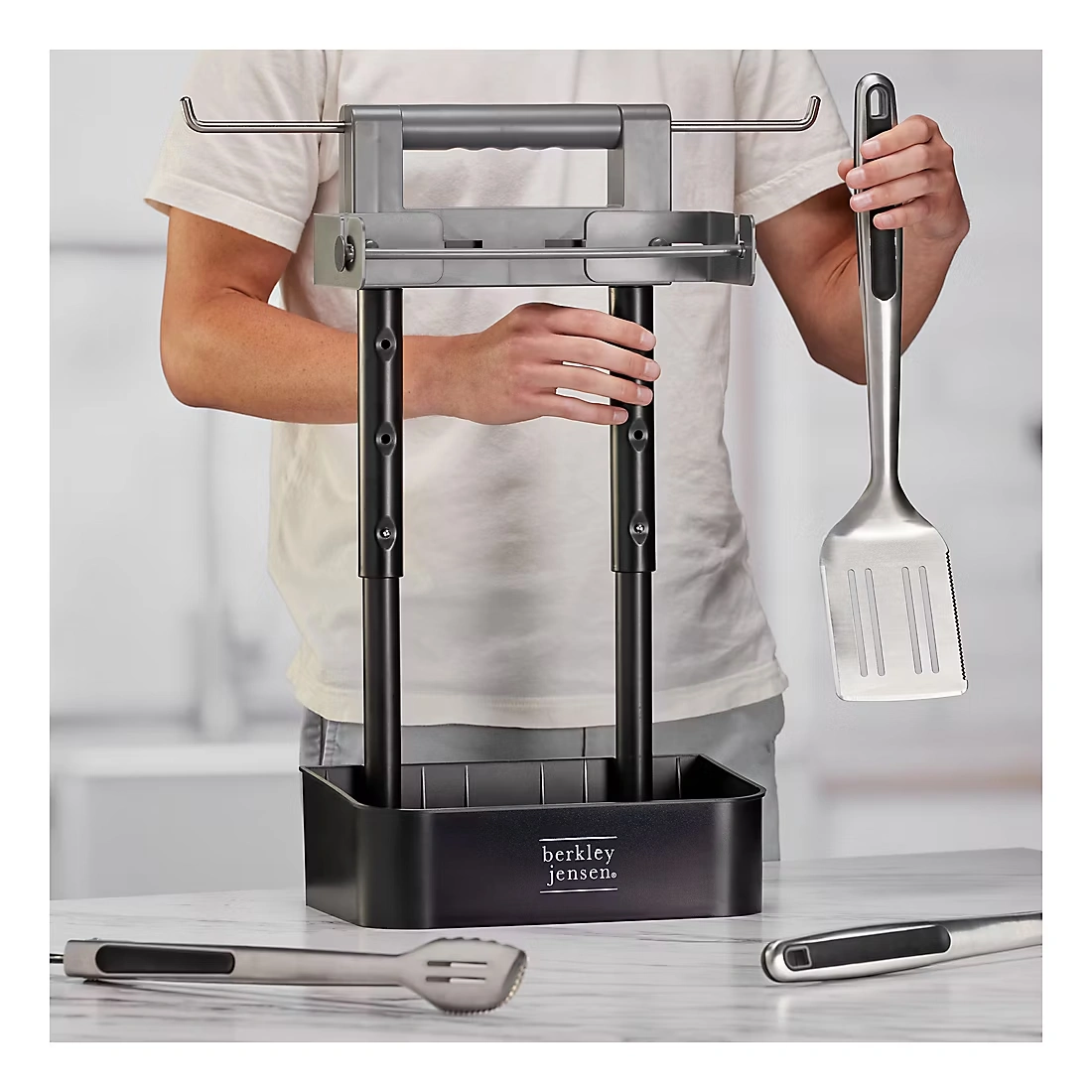 Berkley Jensen Barbecue Serving Caddy - Black 4 Berkley Jensen Barbecue Serving Caddy - Black